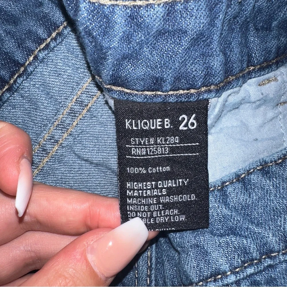 Klique B. | KL284 Distressed Denim Shorts Low Mid Rise Frayed Raw Hem Size 26